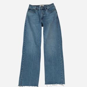 Abercrombie & Fitch Curve Love 90s Relaxed Jeans